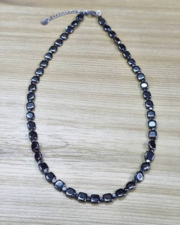 2  α  κολιε αιματητες τετραγωνα πλακε (1)